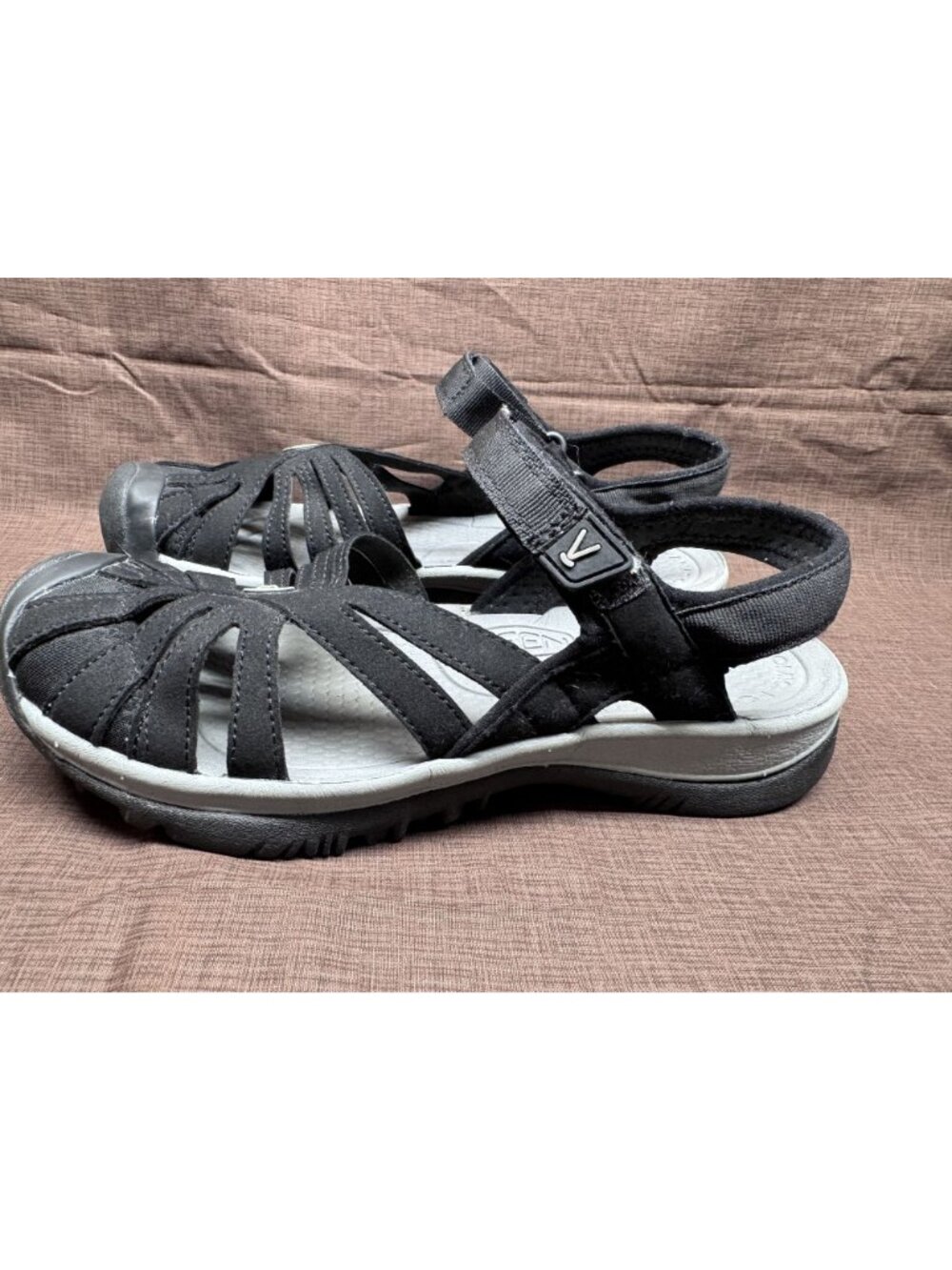 KEEN Rose Sandals Women's US 7.5 EU 38 Black Closed Toe Sport Outdoor - Picture 2 of 8
